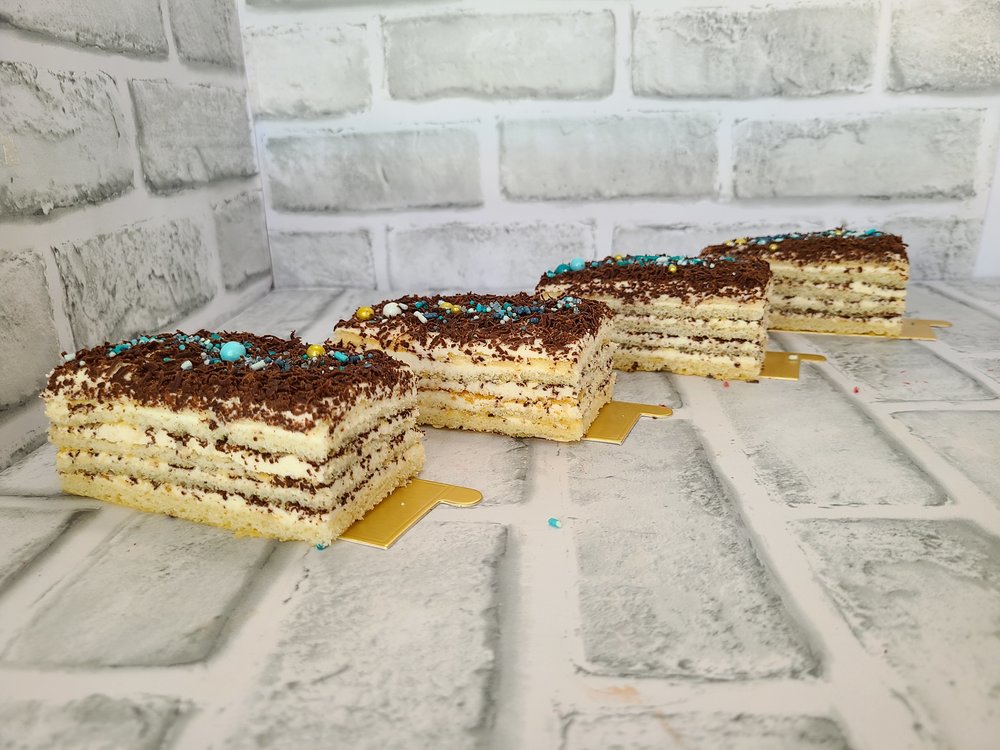 Milk Lady Mini Cake